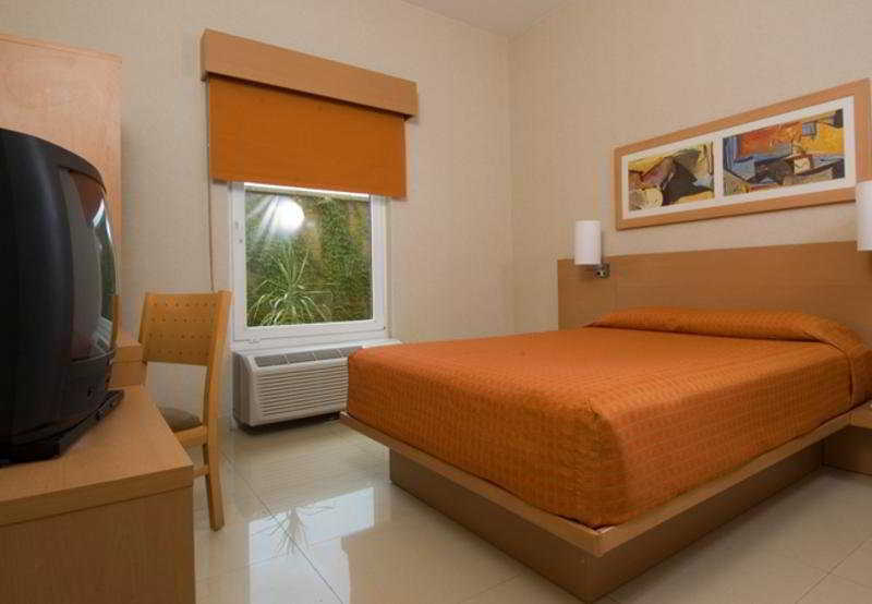ซิตี้ เอ็กซ์เพรส ตัมปิโก Hotel แทมปิโก ภายนอก รูปภาพ